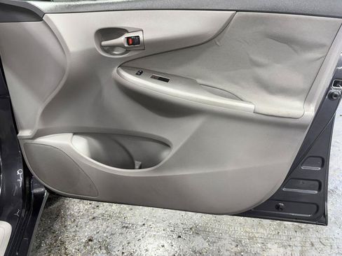 Used 2010 Toyota Corolla FWD image 29