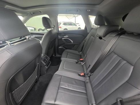 Certified 2025 Audi Q5 Premium Plus w/ Premium Plus image 16