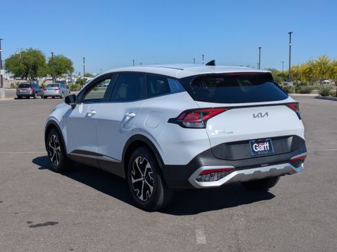 Certified 2024 Kia Sportage EX image 3