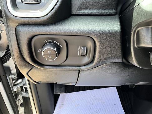 New 2026 RAM 3500 Big Horn AWD/4WD image 15