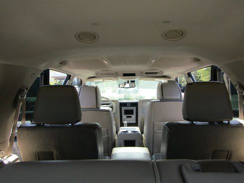 Used 2010 Lincoln Navigator 2WD image 13