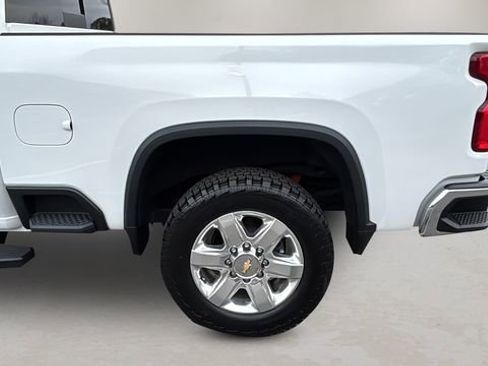 Used 2022 Chevrolet Silverado 2500 LTZ w/ LTZ Plus Package image 35
