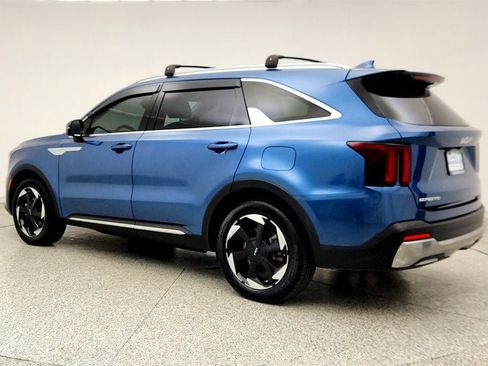 Used 2025 Kia Sorento EX AWD/4WD image 7