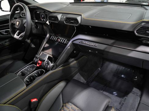Used 2024 Lamborghini Urus S AWD/4WD image 16