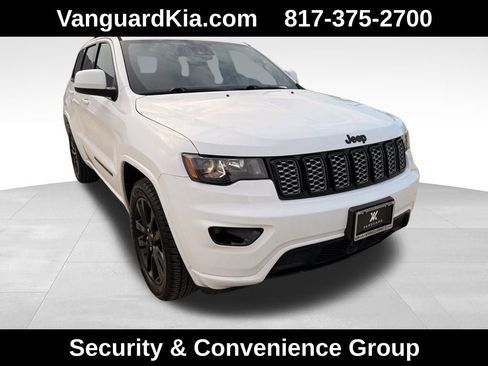 Used 2020 Jeep Grand Cherokee Altitude image 5