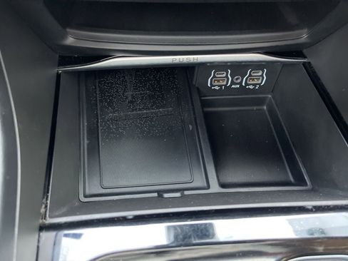 Used 2021 Chrysler Pacifica Limited w/ Premium & Safety Sphere Group image 20