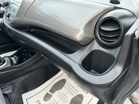 Used 2011 Honda Fit image 21