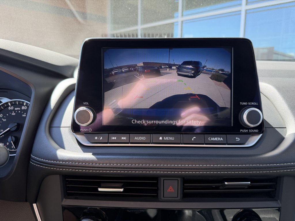 Used 2025 Nissan Rogue SV FWD image 23