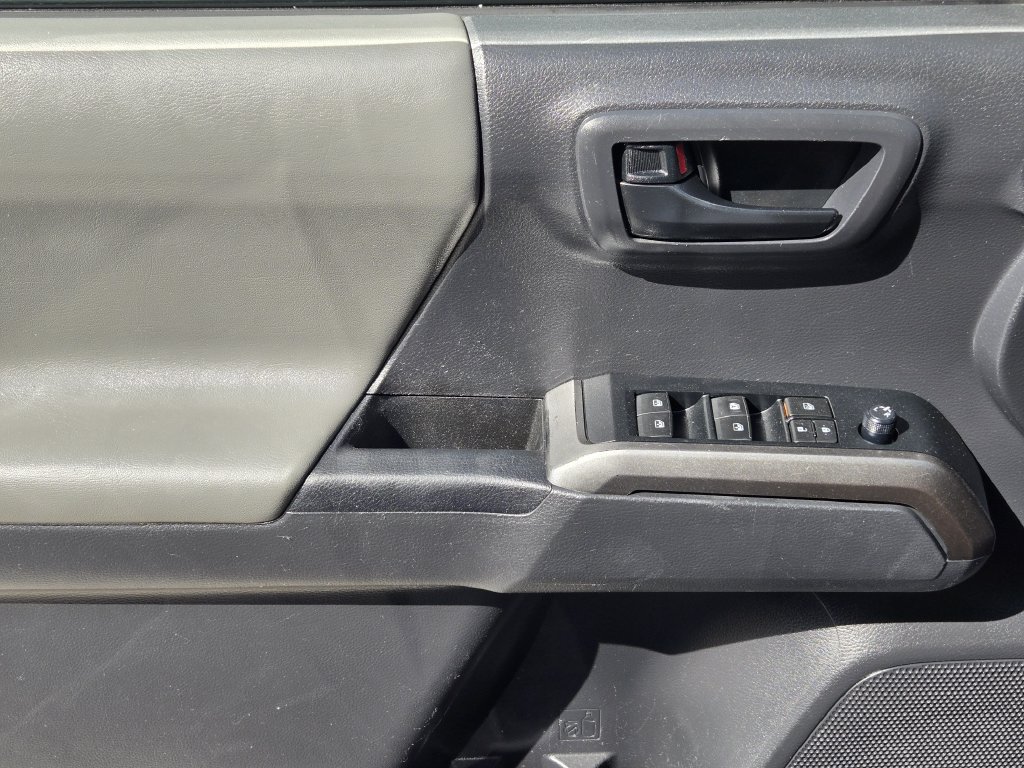 Used 2022 Toyota Tacoma SR5 w/ Technology Package RWD image 25