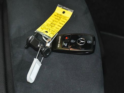 Used 2023 Mercedes-Benz CLA 35 AMG 4MATIC w/ AMG Aerodynamic Package image 70