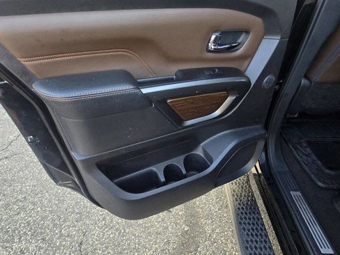 Used 2017 Nissan Titan Platinum Reserve image 10