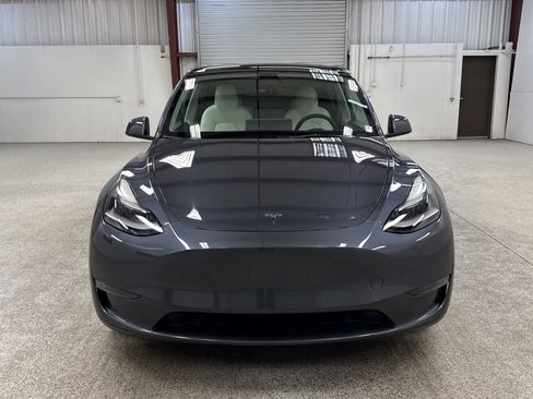 Used 2023 Tesla Model Y Performance image 24