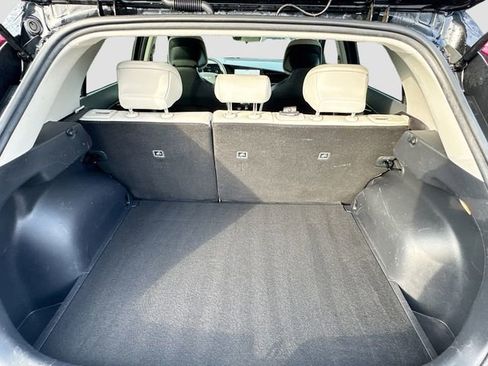 Used 2023 Kia Niro EX image 29