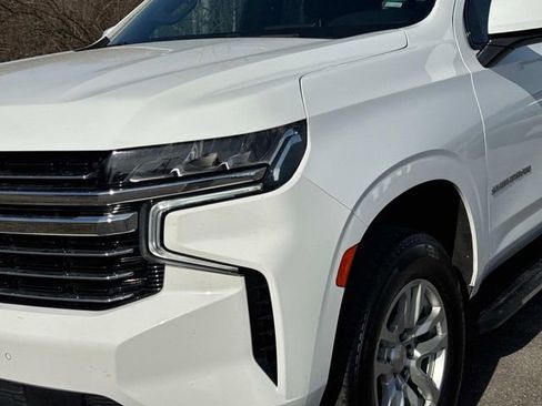 Used 2024 Chevrolet Suburban LT image 10