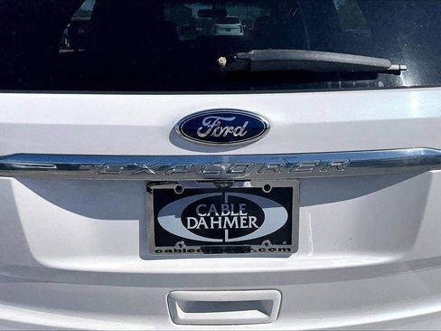 Used 2014 Ford Explorer XLT w/ Equipment Group 202A image 24
