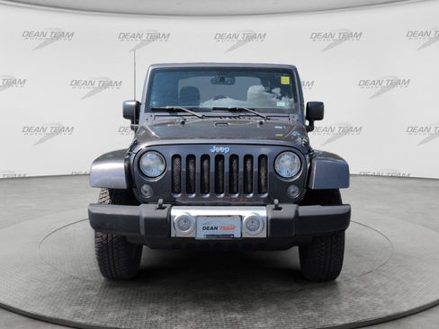 Used 2014 Jeep Wrangler Sahara w/ Connectivity Group AWD/4WD image 2