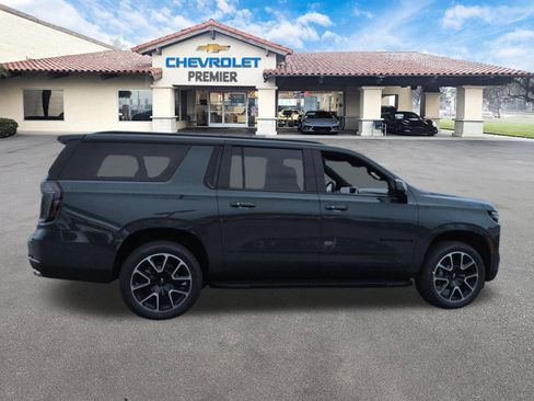 New 2026 Chevrolet Suburban RST w/ Comfort Package AWD/4WD image 9