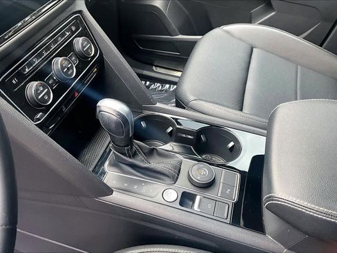 Used 2023 Volkswagen Atlas SEL image 17