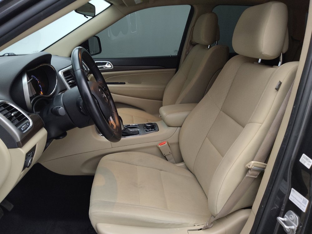Used 2018 Jeep Grand Cherokee Laredo AWD/4WD image 17