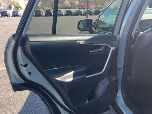 Used 2022 Toyota RAV4 XLE Premium w/ Carpet Mat Package (TMS) image 26