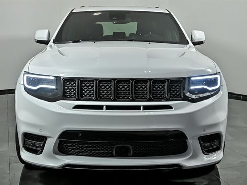 Used 2019 Jeep Grand Cherokee SRT w/ Trailer Tow Group IV AWD/4WD image 4