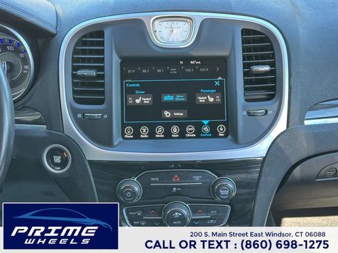 Used 2017 Chrysler 300 Limited w/ Value Package image 21