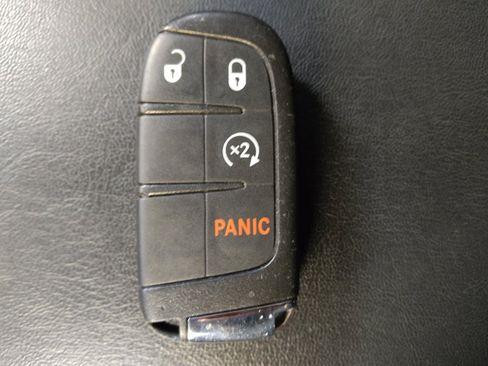 Used 2018 Jeep Compass Limited w/ Navigation Group AWD/4WD image 32