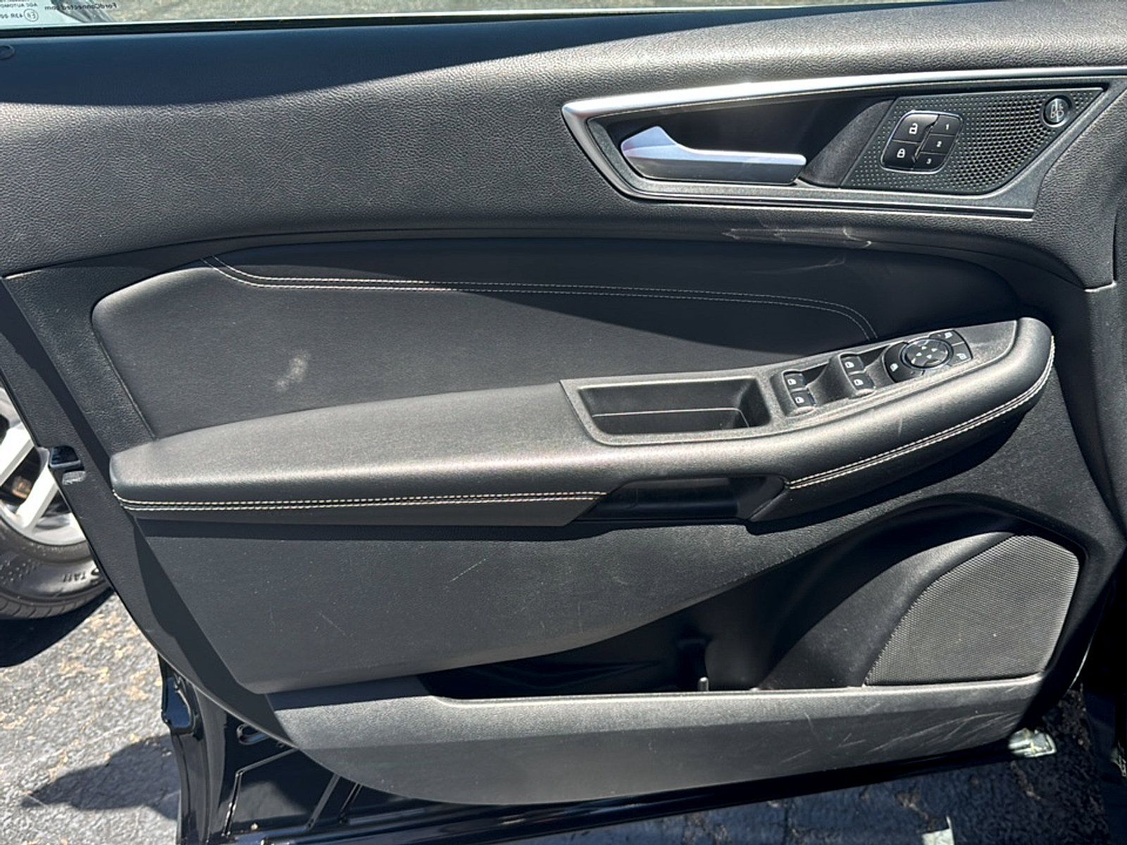 Used 2024 Ford Edge Titanium AWD/4WD image 12