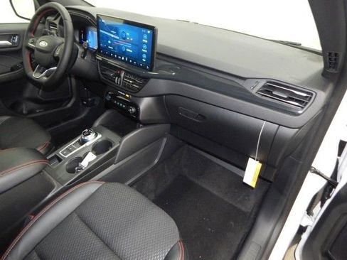 New 2025 Ford Escape ST-Line w/ Tech Pack #1 image 18