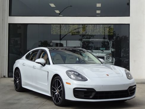 Used 2022 Porsche Panamera Platinum Edition RWD image 10