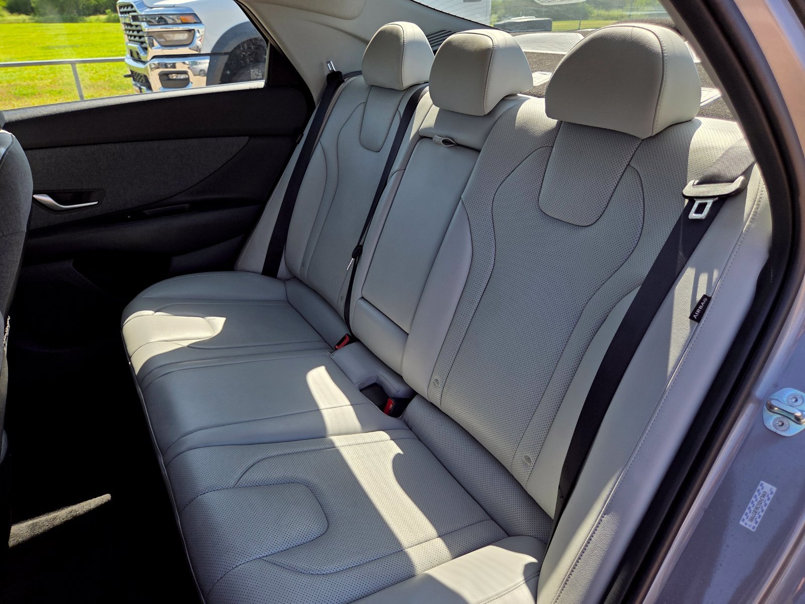 Used 2024 Hyundai Elantra Limited FWD image 23