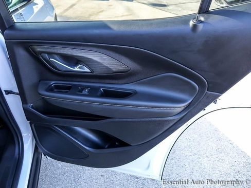 Used 2023 GMC Terrain SLT w/ LPO, Floor Liner Package image 25