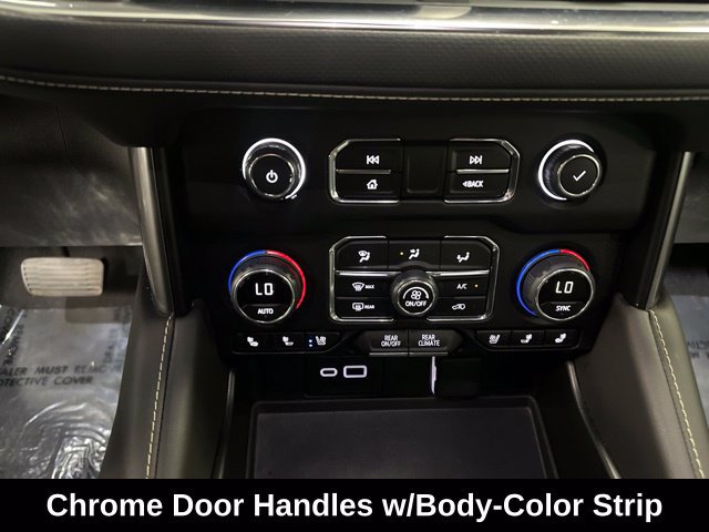 Used 2024 Chevrolet Tahoe Premier AWD/4WD image 17