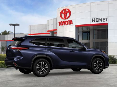 New 2026 Toyota Highlander XLE image 13