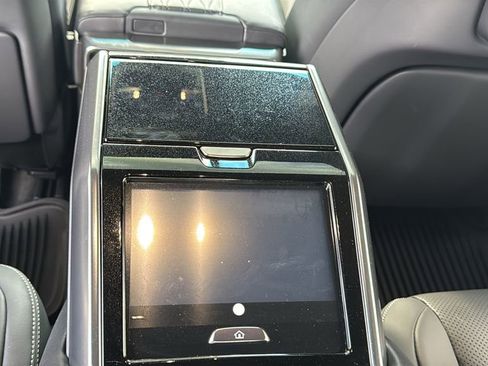 Used 2024 Lexus LX 600 4WD w/ Ultra Luxury Package image 17