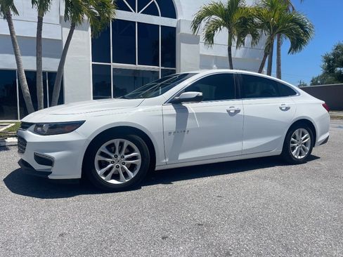 Used 2017 Chevrolet Malibu Hybrid FWD image 4