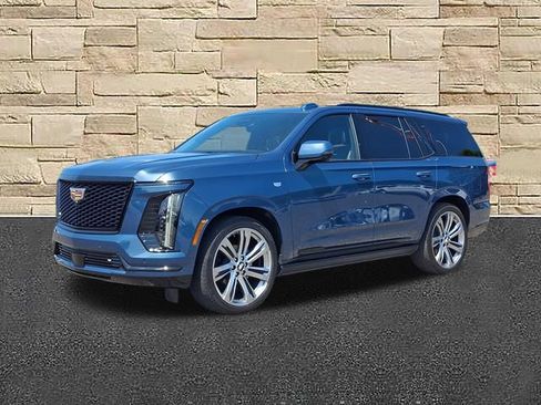 Certified 2025 Cadillac Escalade Sport Platinum AWD/4WD image 1