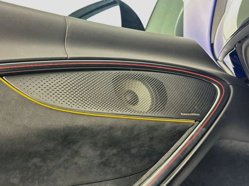 Used 2023 McLaren Artura RWD image 19