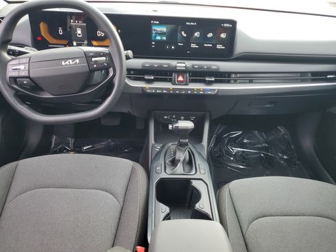 Used 2025 Kia K4 LXS image 13