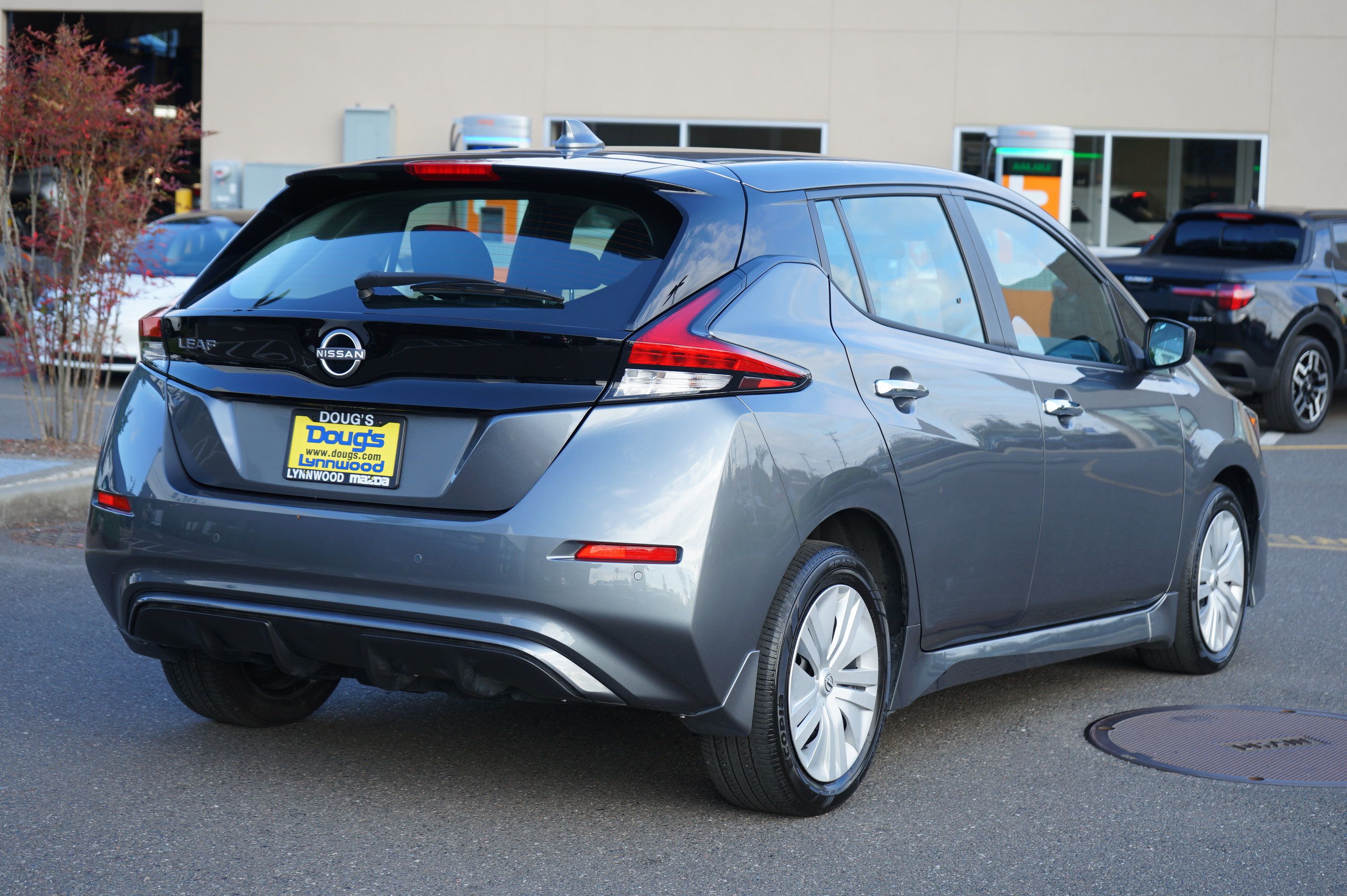 Used 2025 Nissan Leaf S FWD image 3
