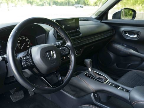 Used 2025 Honda HR-V Sport image 16
