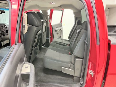 Used 2011 Chevrolet Silverado 3500 LT image 33