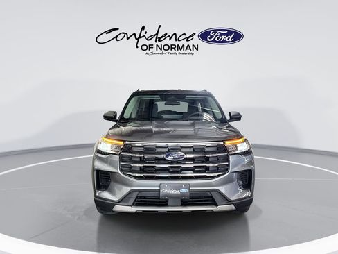 New 2026 Ford Explorer Active RWD image 2