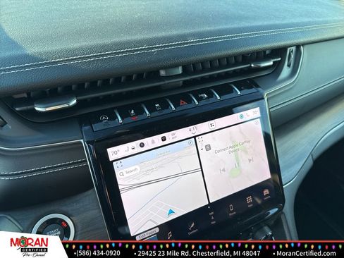 Used 2023 Jeep Grand Cherokee Limited image 20