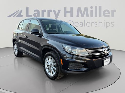 Used 2017 Volkswagen Tiguan Limited w/ Alloy Wheels Package AWD/4WD image 7