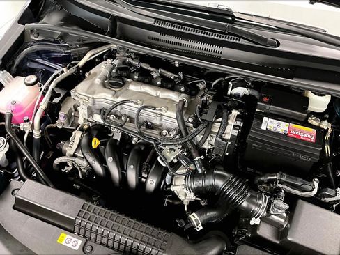 Used 2022 Toyota Corolla LE FWD image 30