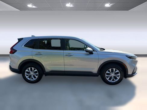 Used 2025 Honda CR-V LX image 8