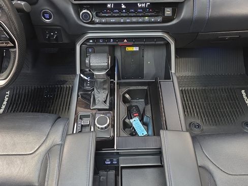 Used 2023 Toyota Tundra Platinum image 25