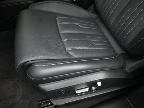 Used 2024 Audi Q8 e-tron Prestige AWD/4WD image 22