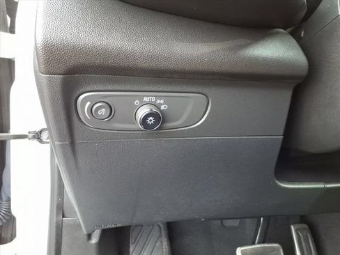 Used 2023 Buick Envision Essence w/ Sport Touring Package AWD/4WD image 31